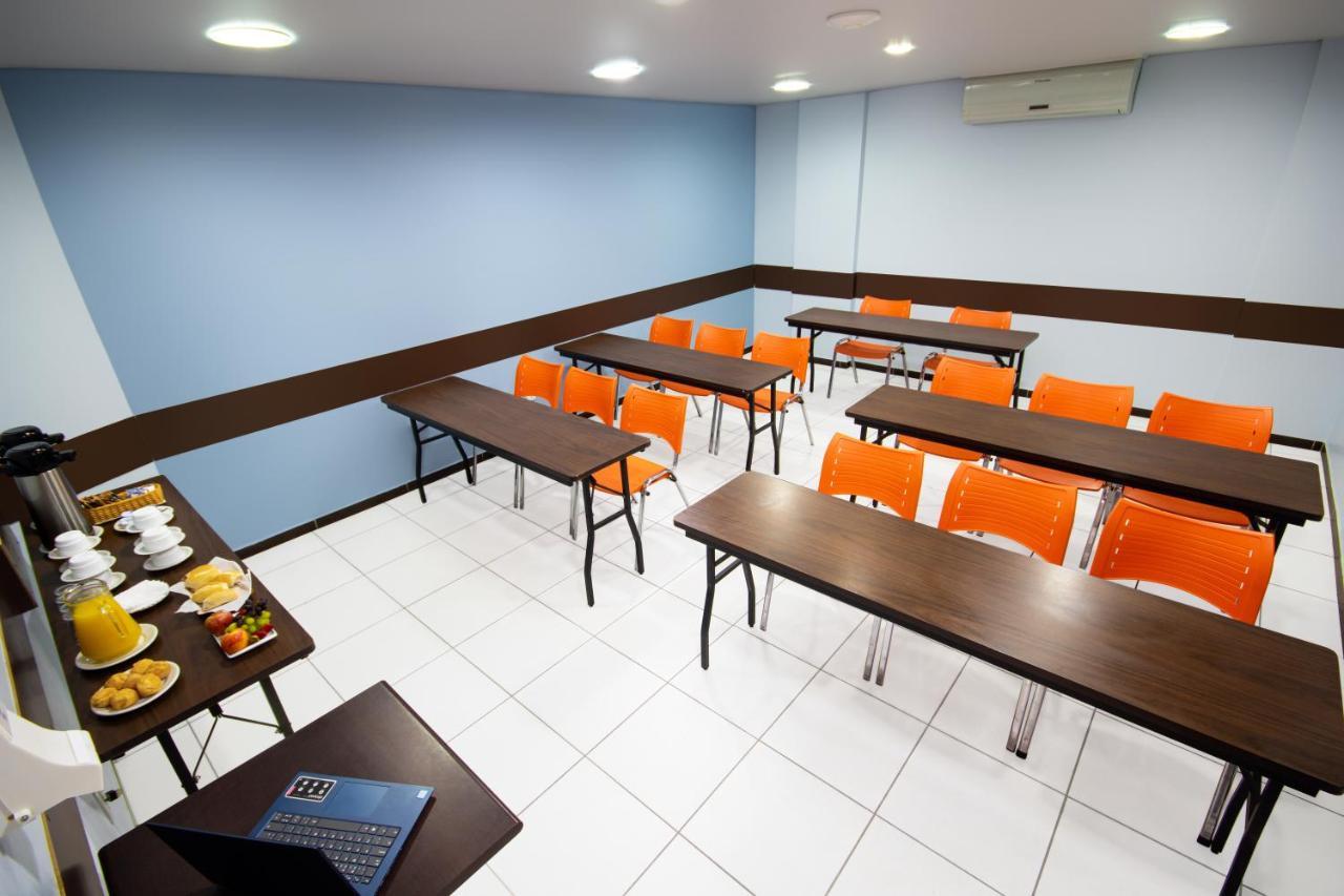 Hotel Dan Inn Sao Carlos By Nacional Inn Bagian luar foto
