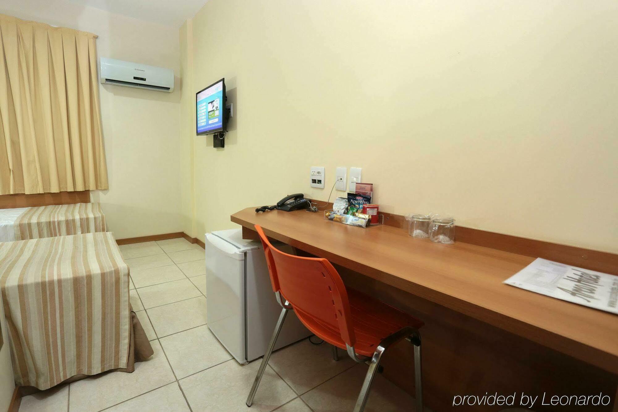 Hotel Dan Inn Sao Carlos By Nacional Inn Bagian luar foto