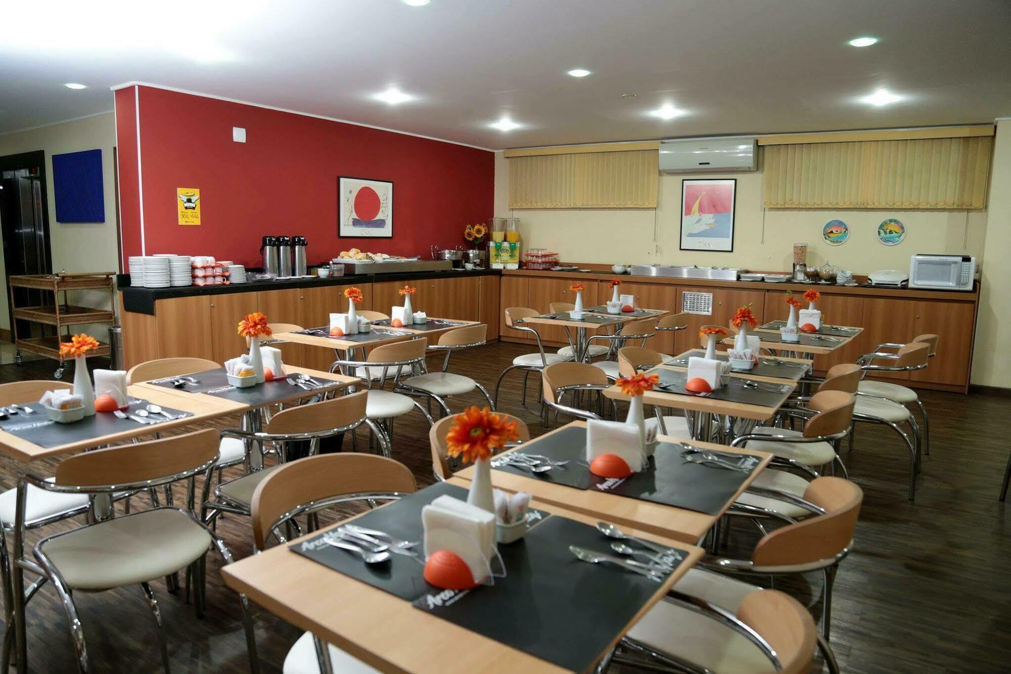 Hotel Dan Inn Sao Carlos By Nacional Inn Bagian luar foto